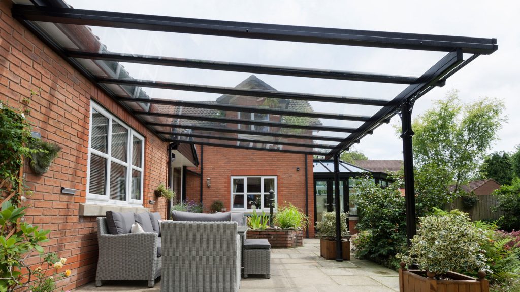 how much does a glass veranda cost uk